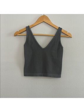 Ribbed Grey V-Neck Crop Top